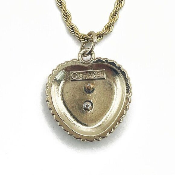 CHANEL CC Charm Pendant Heart Faux Pearl Necklace Gold Plated Chain - Picture 9 of 10
